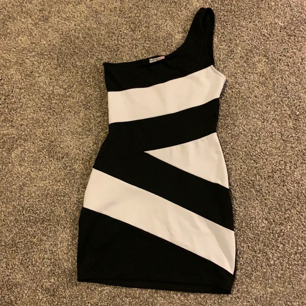 Black & white dress